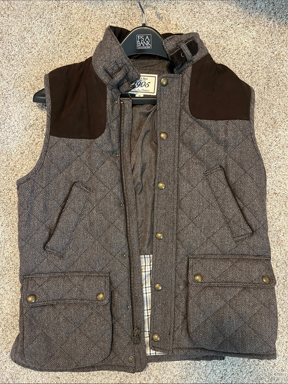 Jos. A Bank Men's Brown Herringbone Quilted Vest with Dark Brown Shoulder Panels